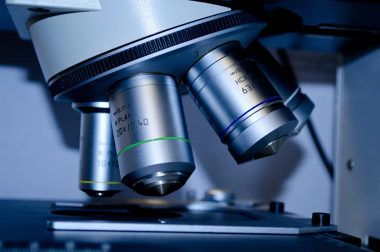 laboratory, care, health, medical, medicine, experiment, professional, biology, hospital, equipment, science, test, technology, research, study, pharmacy, occupation, lab, chemistr